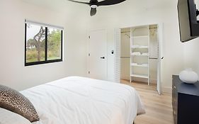 Velvet Bloom Unique Location 3Mil To Downtown